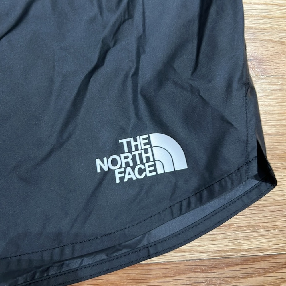 The North Face NWT black running shorts 3X❤️🚴♀️ - Picture 2 of 10
